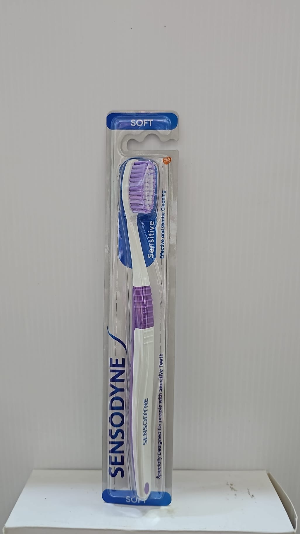 (Sensodyne)